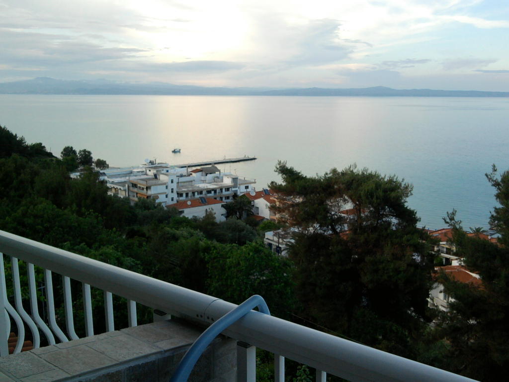 Drenos Rooms View Kallithea  Zimmer foto
